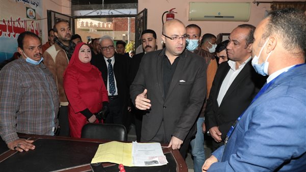 صورة من زيارة المحافظ