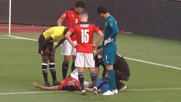 أكرم توفيق مصاباً