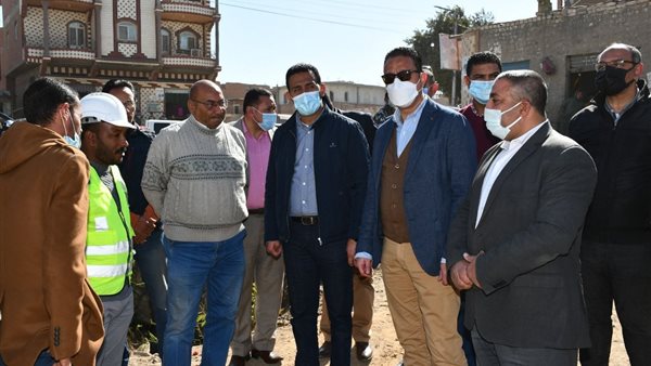 صورة من جولة المحافظ