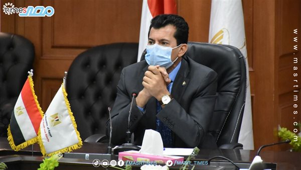 وزير الشباب والرياضة