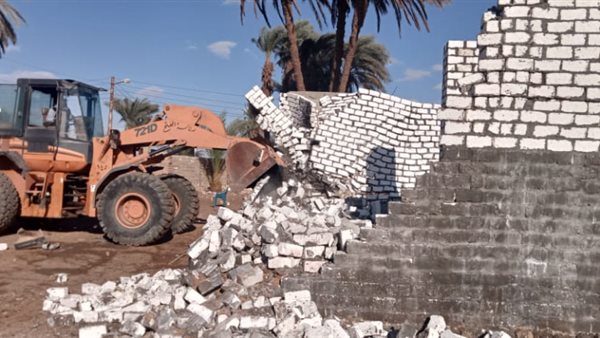 جانب من عمليات الازالة