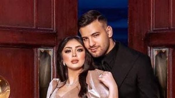 مسلم يحتفل بعقد قرانه