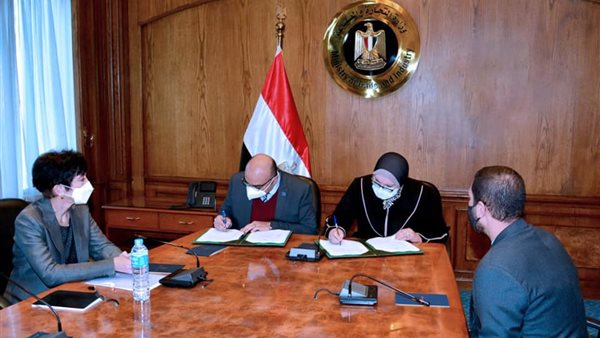 جانب من مراسم التوقيع