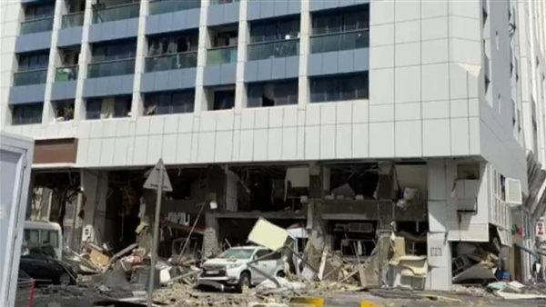 جانب من اثار الانفجار