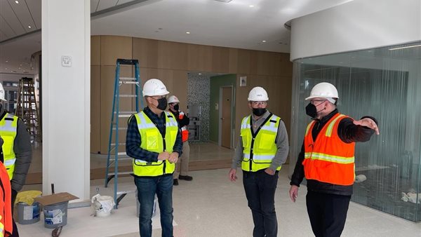 وزير الاسكان خلال