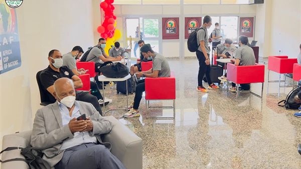 منتخب مصر يصل دوالا