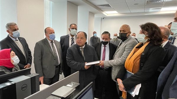 وزير المالية خلال