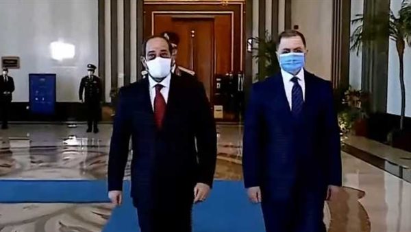 الرئيس السيسي ووزير