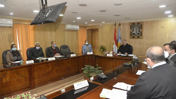 محافظ أسيوط خلال