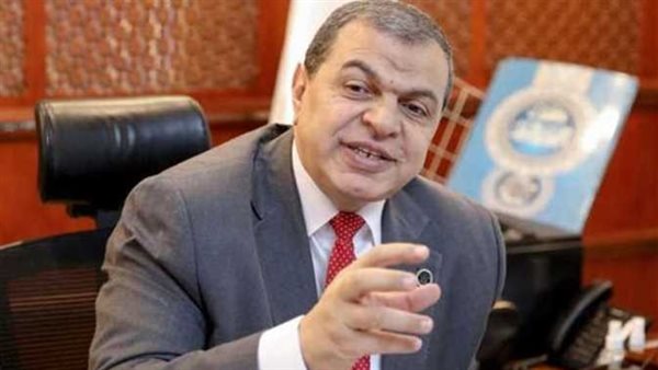 وزير القوي العاملة