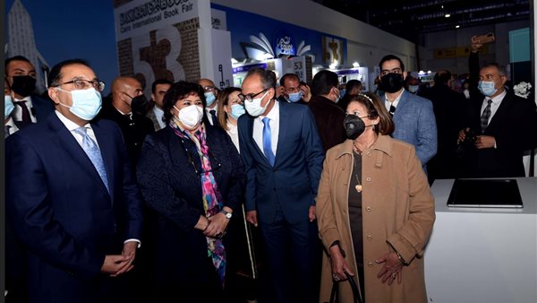 رئيس الوزراء يفتتح