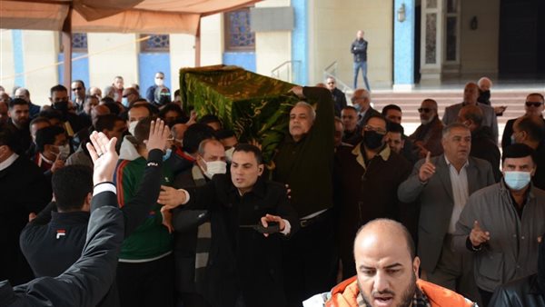 تشييع جثمان الكاتب