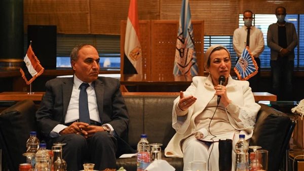 وزيرة البيئة وعبدالمحسن