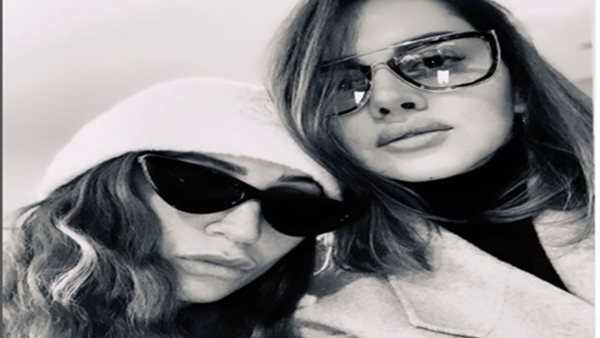 دينا الشربيني وياسمين