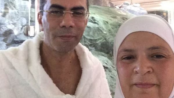 ياسر رزق وزوجته 