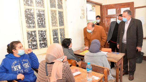 محافظ أسيوط خلال