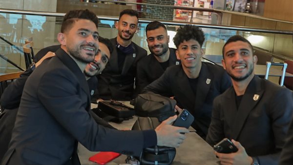 بعثة الاهلي في المطار