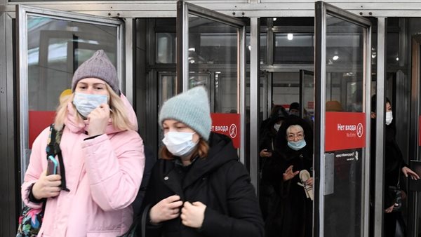 فيروس كورونا يتفشى