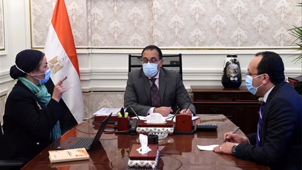 رئيس الوزراء وياسمين