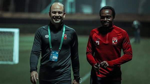 بيرسي تاو وطبيب الاهلي