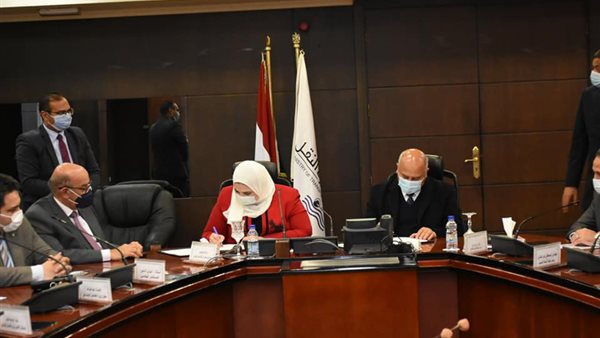 جانب من مراسم التوقيع