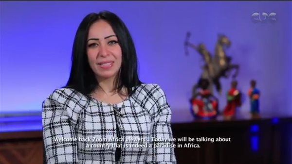 الإعلامية سالي عاطف