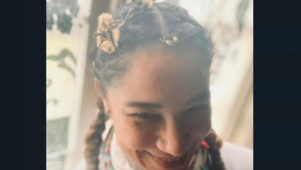 الفنانة غالية بن