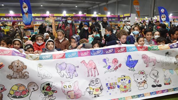 اطفال السجينات بمعرض