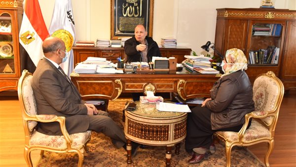 محافظ أسيوط خلال