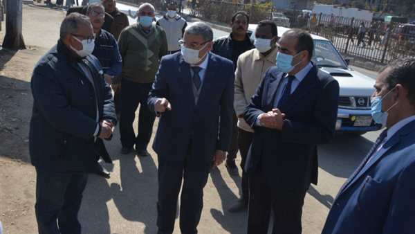 محافظ المنيا خلال