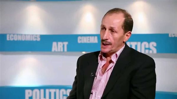 ياسر ايبوب، الناقد