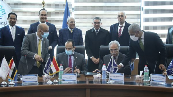 صورة من توقيع البروتوكولات