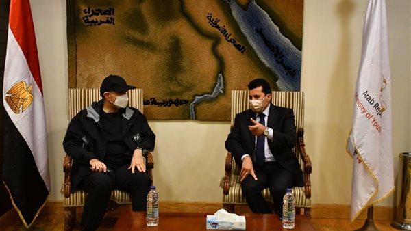 صورة من اللقاء