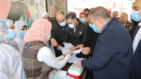 صورة من جولة المحافظ