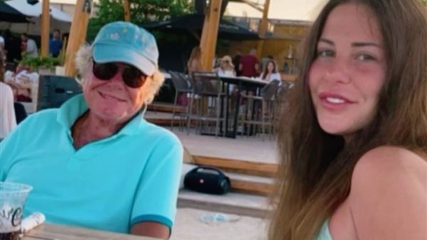 حسين فهمي وإبنته