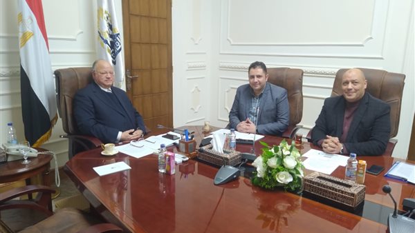 محافظ القاهرة خلال