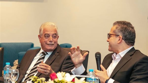 صورة من اللقاء