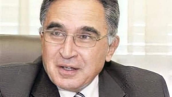 الدكتور شريف عمر