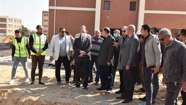 محافظ أسيوط خلال