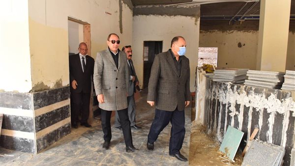 محافظ أسيوط خلال