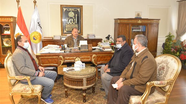 محافظ أسيوط خلال