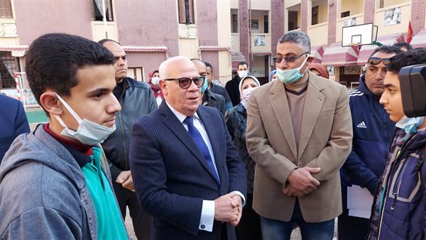 محافظ بورسعيد خلال