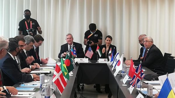 وزير الزراعة خلال