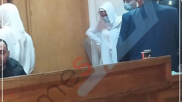 حنين حسام خلال المحاكمة