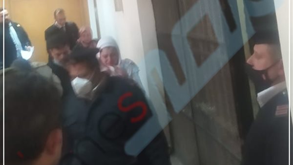 حنين حسام خلال المحاكمة