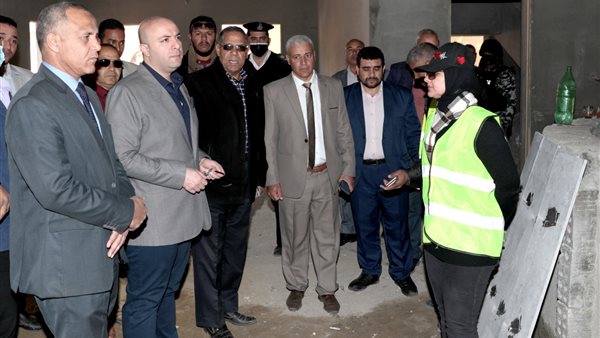 صورة من جولة المحافظ