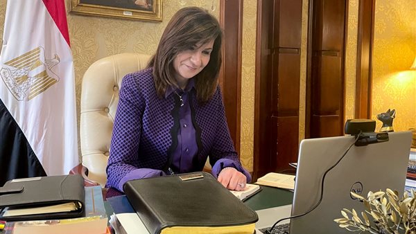 نبيلة مكرم وزيرة