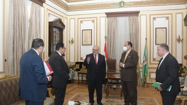 رئيس جامعة القاهرة