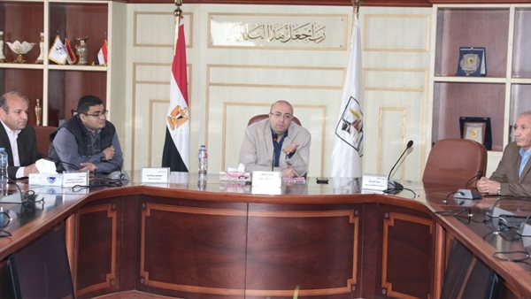 محافظ بني سويف خلال