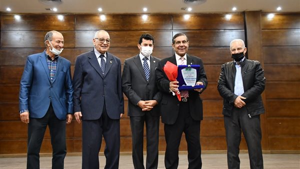 أشرف صبحي وزير الشباب